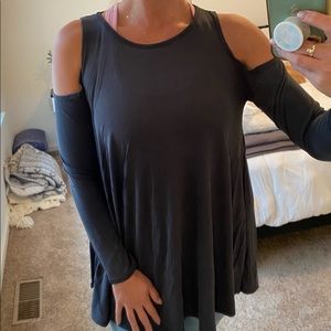 Long sleeve cold shoulder tee